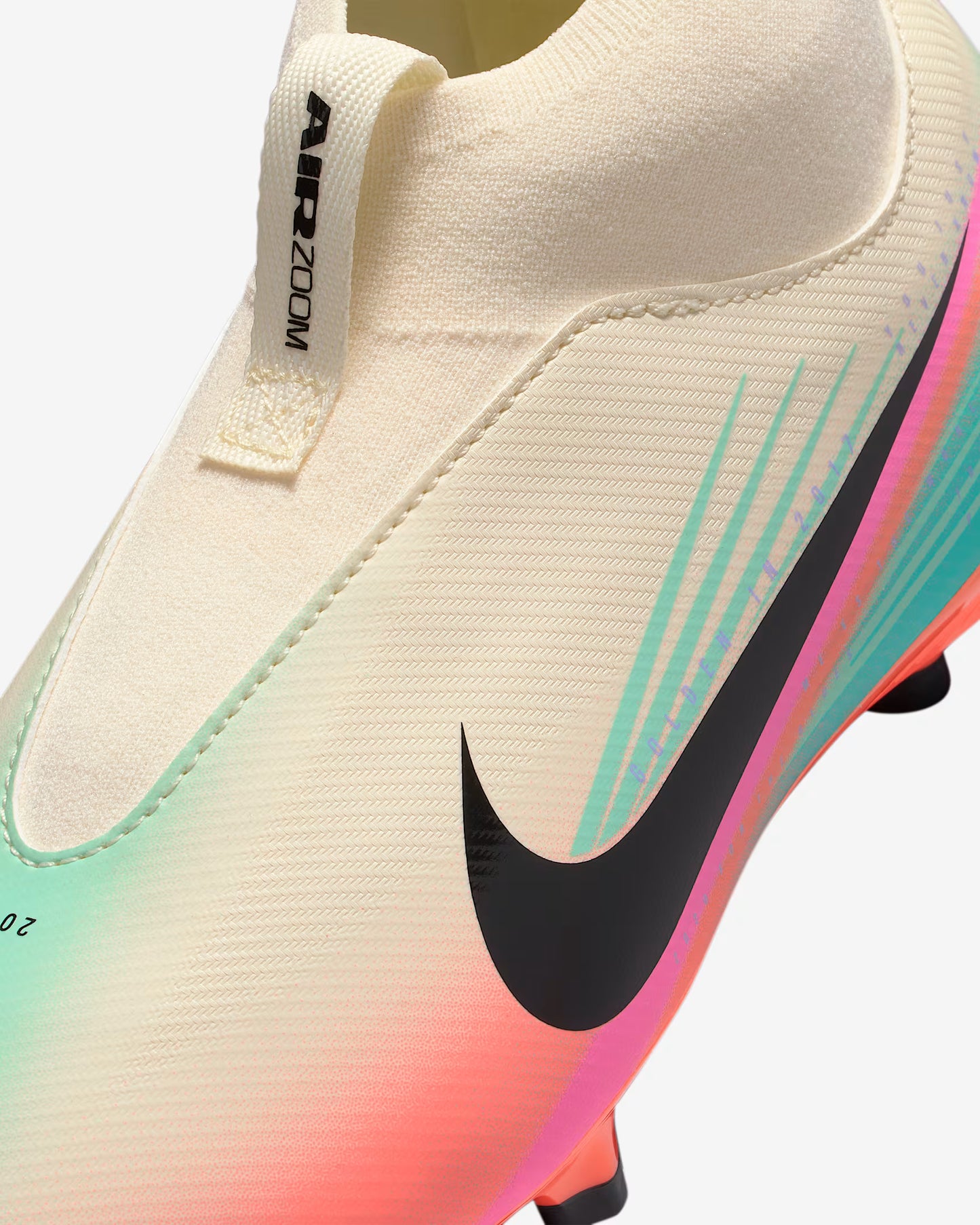 Angled view of Superfly 10 Academy Sam Kerr high-top collar design